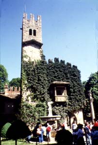 Palazzo istituzione di Grazzano