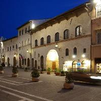 Assisi Piazza del Comune